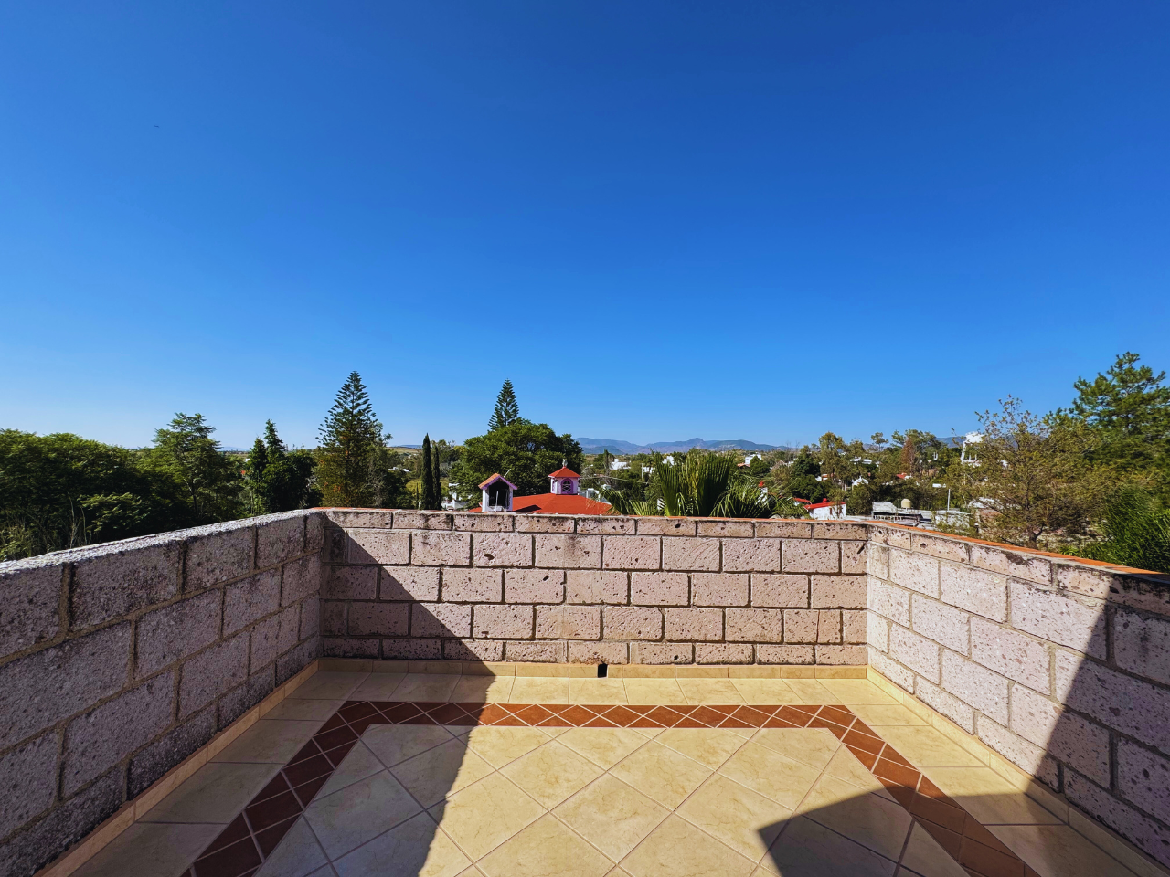 CASA EMILIA | LOMAS DE COMANJILLA